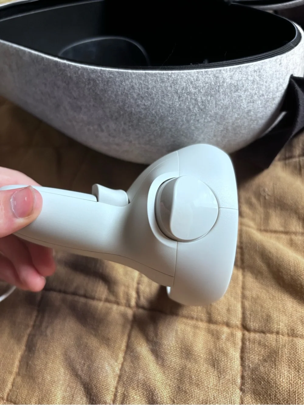 Wireless Light Gray VR Motion Controller - Ergonomic Tracking Controller